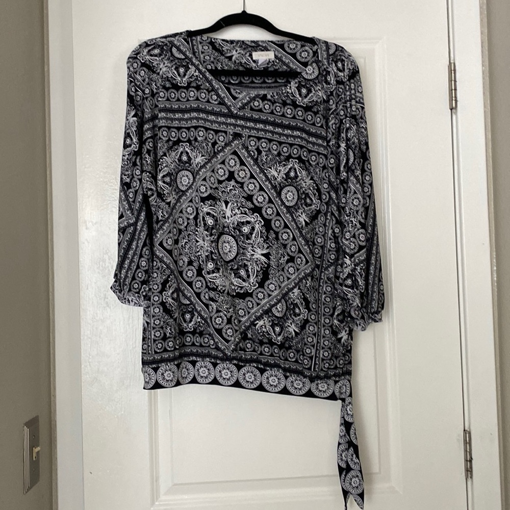 Black & White Chicos Patterned Blouse Size 3 (XL) Used